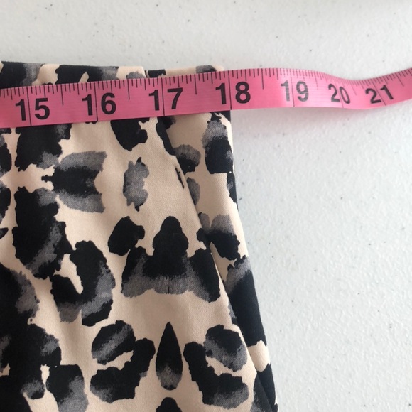 MASSIMO Cheetah Print Pencil Skirt - Picture 6 of 7